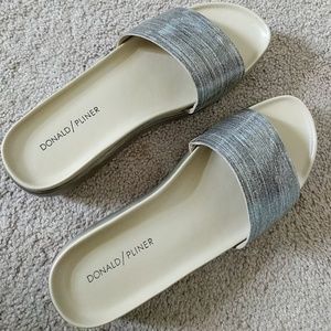 Donald Pliner Platino Glitter Fiji Leather Sandals